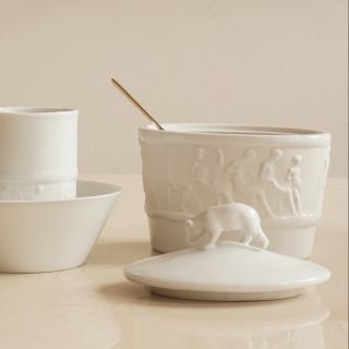 Přemýšleli jste už nad sváteční tabulí a jejím set upu? Pár stylových tipů máme jak na e-shopu tak i v @jarrygstore...